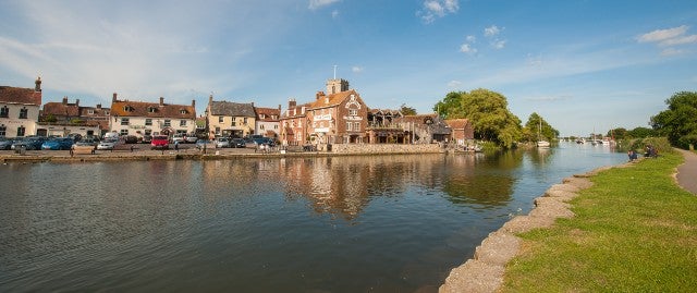 Riverside properties in wareham